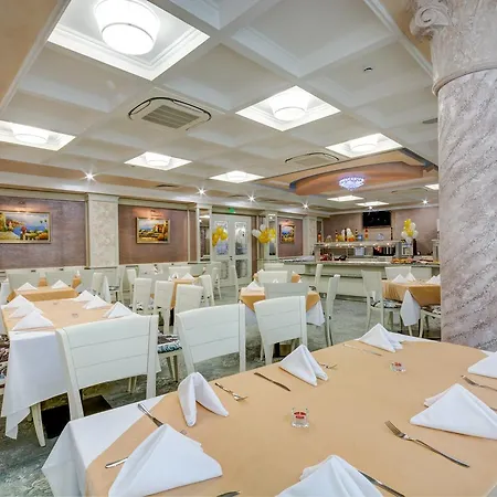 Siena Palace 호텔 프리모르스코