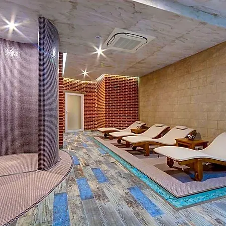 Siena Palace ホテル 4*