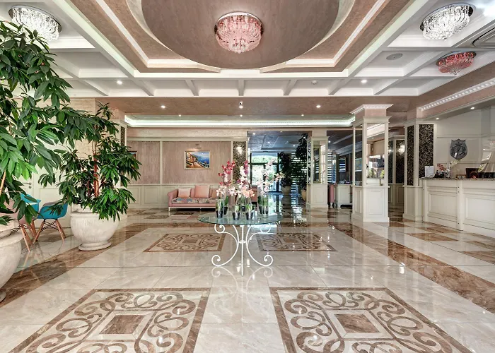 Siena Palace Hotel 4*